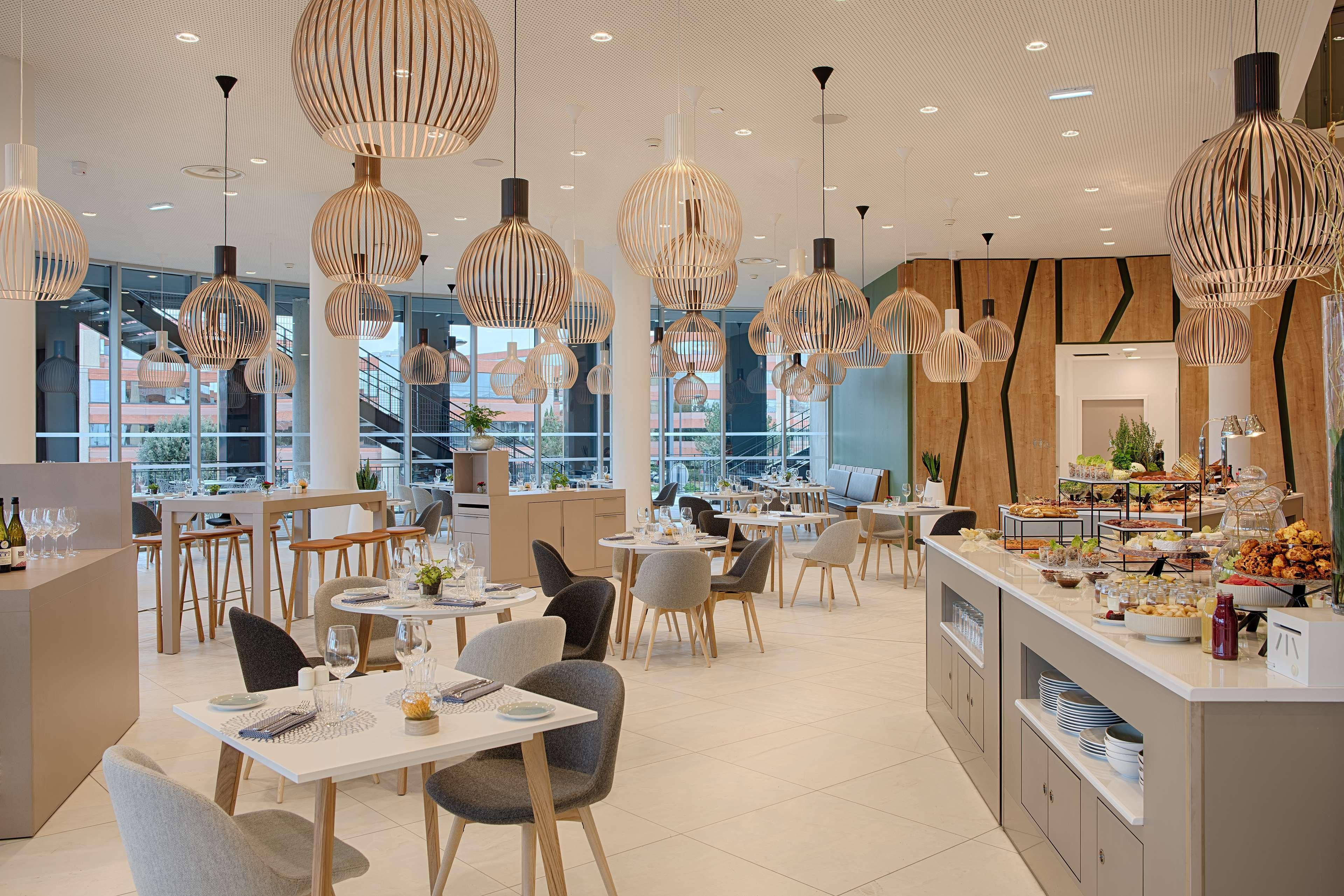 Nh Toulouse Airport 4*