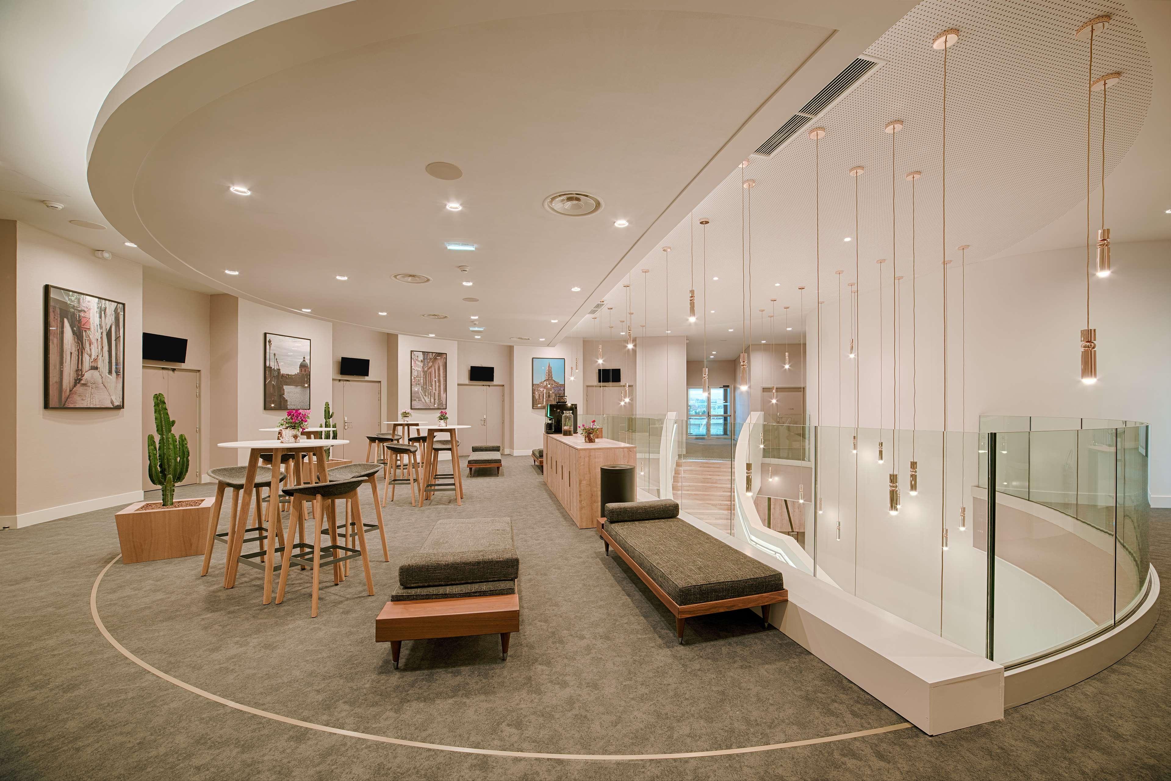 Hotel Nh Toulouse Airport 4*